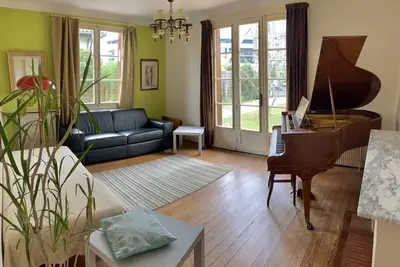 Image de Maison style vintage avec jardin & barbecue - Bordeaux, proche tram A