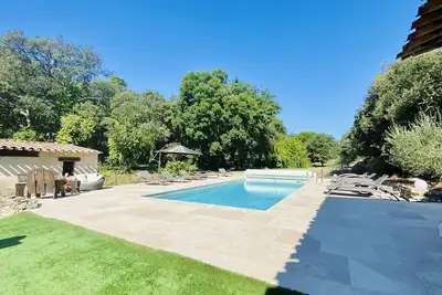 Image de Golfe de Saint Tropez : Gîte indépendant 2 chambres dans villa avec piscine