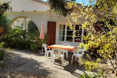 Image de T2 rez de jardin Carry le Rouet