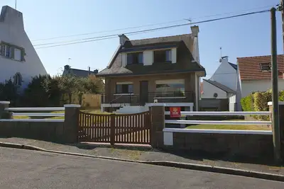 Image de est une maison avec beaucoup d'espaces, et très chaleureuse