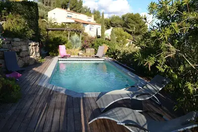 Image de Gite T2 38. 5. m2 classé 3*\/rez de jardin 6m2\/piscine partagée\/vue sur mer