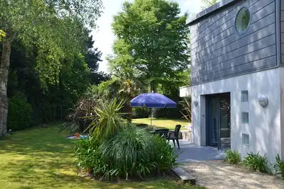 Image de ''Les Rhodos'' Maison  avec jardin clos et fleuri - Au coeur du Pays Bigouden!