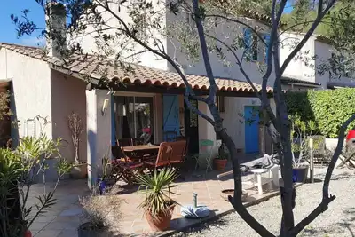 Image de Villa exposition Sud, jardin 300 m2, calme, plages et village Ă pied