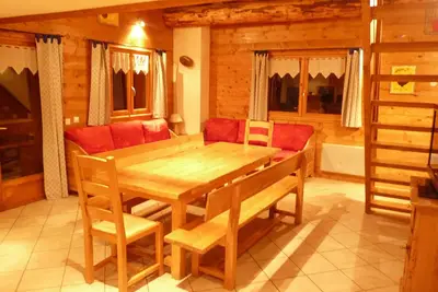 Image de Chalet La Pèya avec 4 chambres dans chalet individuel