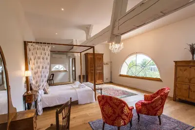 Suite Cèdre, Château Gassies, le charme à 15 min de Bordeaux, jusqu'à 4 hôtes
