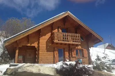 Image de Chalet savoyard 3*** avec terrasse et vue montagne, proche commerce et piste