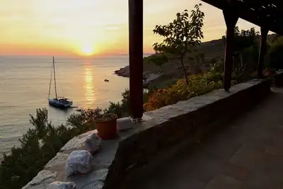Image de L' ultime! Ap. de reve: pieds-dans-l'eau, emplacement tranquille, plage privée!