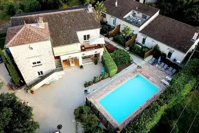 Image de Cottage Calme Avec Piscine- Le Mas Du Vieux Chene-