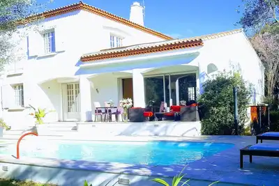Image de Maison à 2 minutes à pieds de la mer