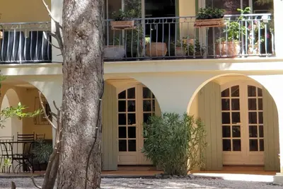 Image de Gîte Pagnol dans propriété arboré, piscine entre Aix-en-Provence et Cassis.