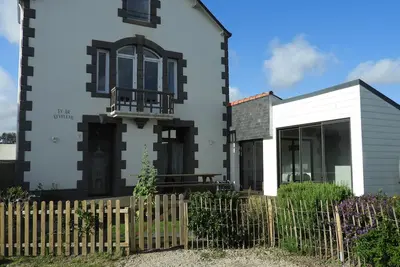 Image de Maison Familiale Bord de Mer avec Jacuzzi, à 800 m des Plages, Rénovée en 2018