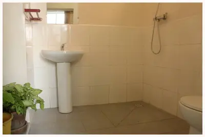 Image de Appartement de 45m² de type T2 - meublé et équipé à Ambohijatovo, Antananarivo