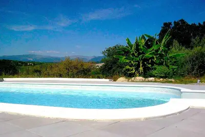 Image de Sanguine Arts&Sens, Grand T2 avec piscine proche marineland et plage