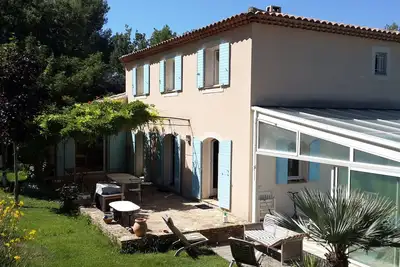 Image de Bastide de 160m2 à 15km d'Aix-en-Provence avec grand jardin