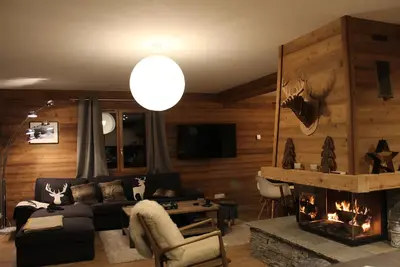Image de Chalet pour 12 personnes maxi, 4 chambres, 165 m2 +salle à ski