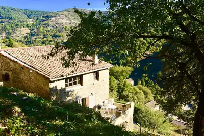 Image de Maison tout confort avec vue imprenable sur la vallée.