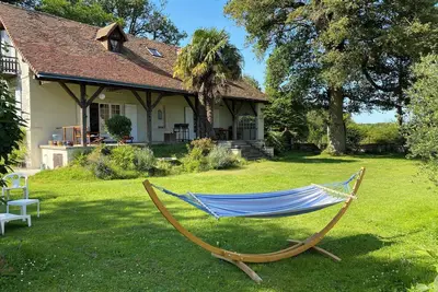 Image de Maison d'artiste dans un cadre naturel préservé, proche du Futuroscope