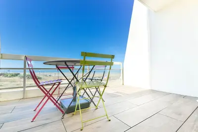 Image de Magnifique appartement de 50 m2 - 1ch - en front de mer - Résidence des Dauphins