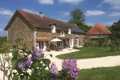 Image de Belle chambre (3\/4) dans la vieille ferme
