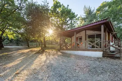 Image de \"Les Lavandes\" chalet avec vue sur les lavandes et le mont ventoux