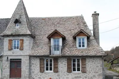 Image de Gite De Caractere Surplombant Le Lac St Etienne Cantales A 500m