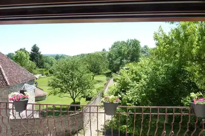 Image de Calme et verdure en pays viticole bourguignon