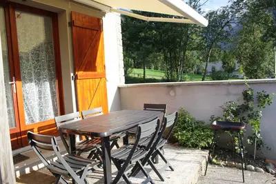 Image de T3 duplex 4\/5 pers. Parking couvert, terrasse privé avec store électrique.