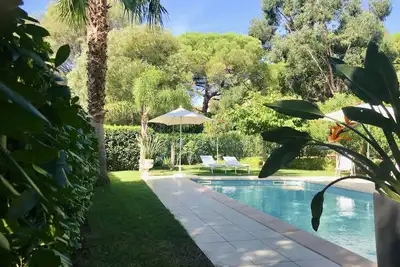 Image de Sainte Maxime, villa de 160m2 avec piscine, vue mer (mer à 200m), jardin paysagé