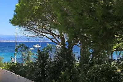 Image de Villa à Cap d'Antibes près de la plage La Garoupe