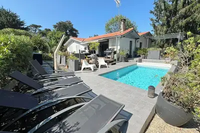 Image de Bidart Biarritz Ilbarritz Plage A Pied Piscine Calme
