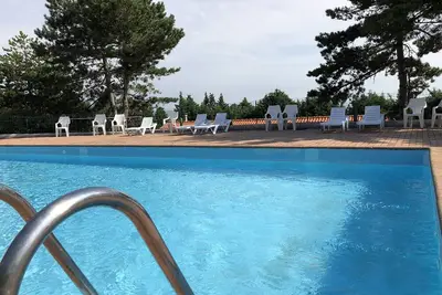 Image de A 300m de la plage du Lac de St Ferréol, location en rez-de chaussée de maison