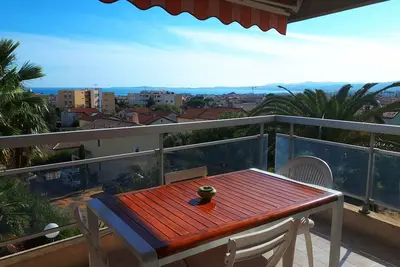 Entre Monaco  et Cannes, vue mer, piscine