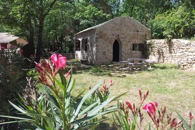Image de Le Donjon des combes et son Spa haut de gamme