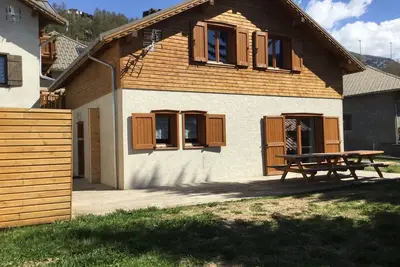 Image de Chalet pour 16 personnes avec une salle de jeux independante