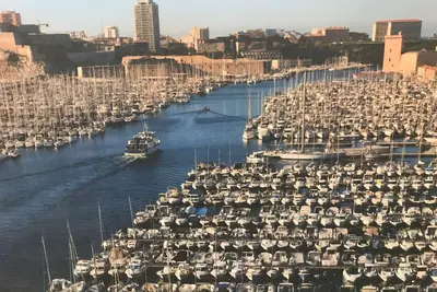 Appartement vieux port au centre de la vie Marseillaise