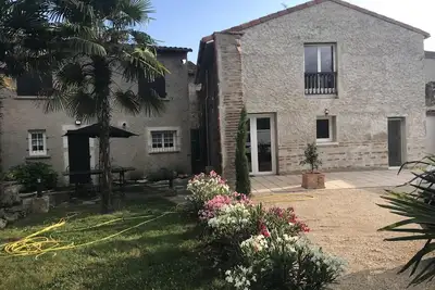 Image de Appartement meublé calme et independant dans parc ecran de verdure