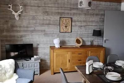 Image de Appartement de 58 m2 chaleureux aux pieds des pistes avec vue dégagée plein sud