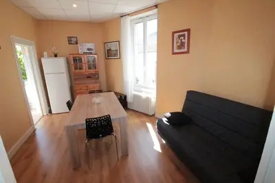 Image de appartement n6 au premier étage dans une villa de 6 appartements