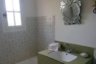 Image de Chambre avec acces jardin et piscine