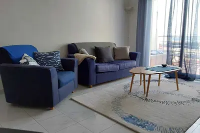 Image de appt avec vue panoramique à 12 mn à pied de la plage et du centre ville