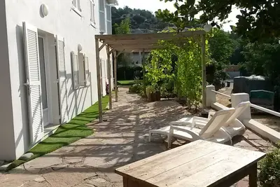 Image de Rez de jardin Agay charmante baie