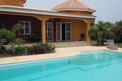 Image de Ngaparou Villa de standing piscine privée