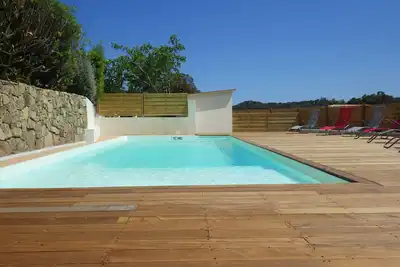 Image de La villa Faounzina n° 1 pour 2 pers, terrasse barbecue, piscine commune