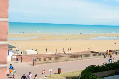 Image de A 20 métres de la plage et du Grand Hôtel
