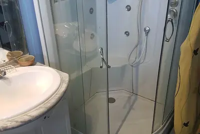 Image de chambre dans colocation sympa au bord d une rivière