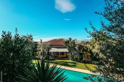 Image de A la pointe du Cap d'Antibes, 250m2 avec piscine, dans une allée privée
