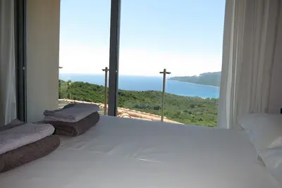 Image de Appartement 4 à 5 personnes avec accès piscine partagée vue mer Corse du Sud