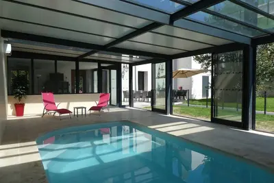 Image de Superbe gîte, avec piscine intérieure, billard américain, 15 personnes