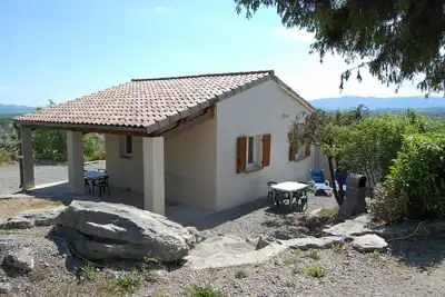 Image de Gîte individuel avec vue superbe, piscines, aire de jeux