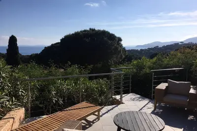 Image de Maison à 2 pas de Ramatuelle vue Mer 180 degrés, la plage à pied